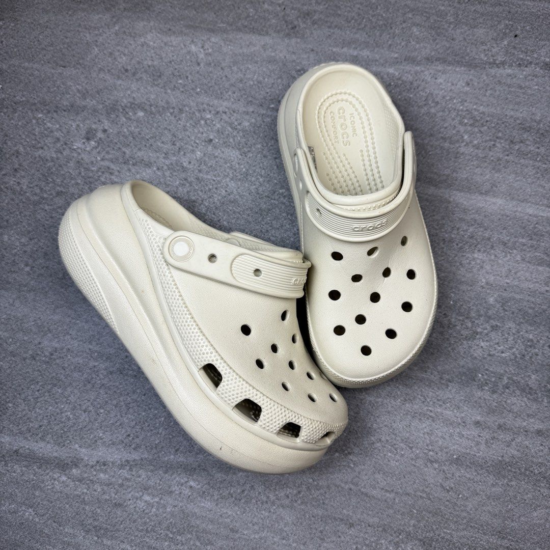 Crocs Classic Crush Clogs Bone Size M4/W6 (Category: Slippers and slides) located in Manolo Fortich. Submitted by thrift_by_biji (Listing ID 1467265546, Image 1). Description: - Authentic Bone White Crocs Classic Crush Clogs - Size: Men 4 / Women 6 (molded on outsole) - Features a trendy chunky platform sole and breathable ventilation holes - Adjustable pivoting heel strap for a secure fit - Clean textured footbed with Iconic Crocs Comfort - Easy
