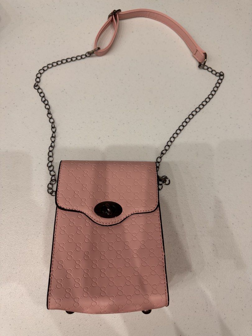 Cross Body Bag Pink (Category: Cross-body Bags) located in Mexico. Submitted by hayascentph (Listing ID 1467297968, Image 1). Description: *Brand New & Sealed *Mode of payment Gcash/Maya Wallet *Delivery Fee to be shouldered by buyer *We ship Nationwide *Courier JNT or LBC cash on delivery, Cash on pick up in nearest LBC branch Need a new scent? Follow my Facebook page for perfume finds! Facebook Page: Haya Scent Carousell: hayascentph Operated b