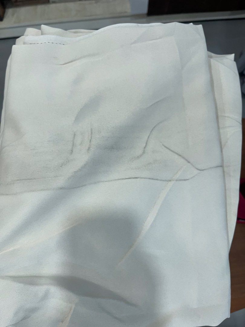 CURTAINS FOR SALE (Category: Curtains & Blinds) located in Paranaque City. Submitted by cslasala12 (Listing ID 1467222300, Image 3). Description: 🪟 PRELOVED CURTAINS FOR SALE – ₱3,000 FOR ALL 20 PCS! Selling 20 pcs of used curtains from a rental property pullout. 📏 Size: 56 x 84 inches (7 ft long) 🔢 Quantity: 20 pcs 📌 Selling as a lot only – no individual selling. ✅ Curtain rings are still intact. ⚠️ Curtains have some dirt and signs of use. 