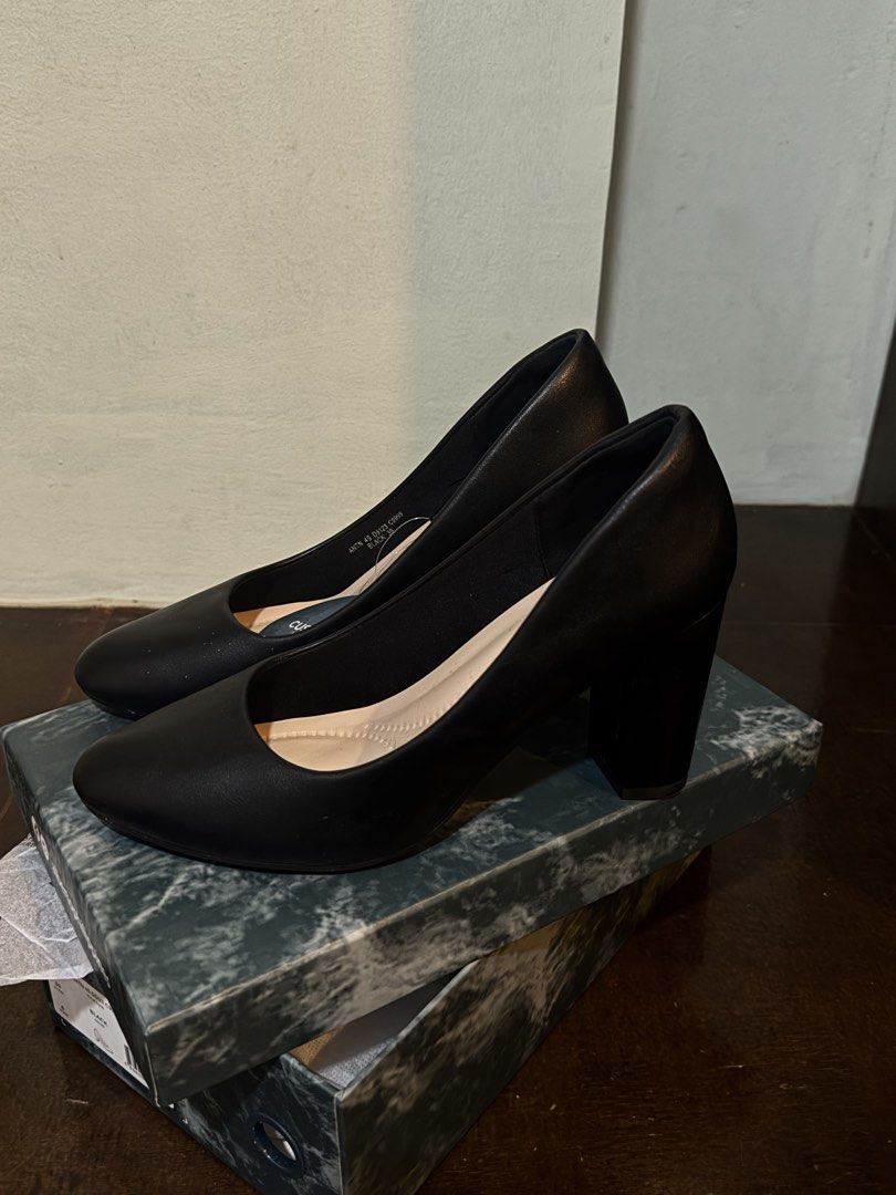 Cushion Alberto Black Heels Size 39 (Category: Heels) located in Manila. Submitted by matchavanilla_xx (Listing ID 1467280211, Image 2). Description: - Brand: Cushion Alberto - Size: 39 - Style: Chunky block heels with rounded toe - Comfort: Interior cushioned insoles for extra comfort - Condition: Brand new with tags still attached (has minor white specs on toe area, likely dust/chalk that can be cleaned) - Inclusions: Original marble-design box