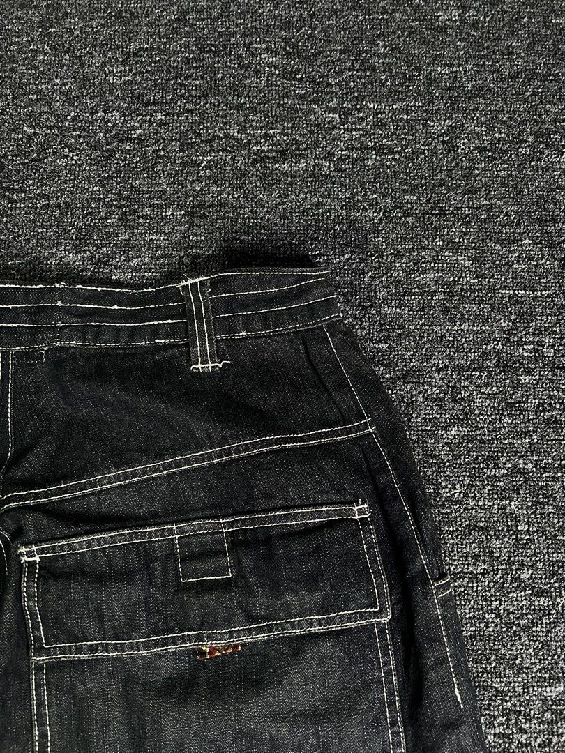 Dada Supreme Cargo Big Pocket Pants (Category: Jeans) located in Manila. Submitted by thrifty.4pp4rels (Listing ID 1467311204, Image 2). Description: Shipping fee shouldered by the buyer Issues: Missing back tab belt loop Cut tags Small scratches Measurements: W 31 L 45 Thigh 15 Hem 12.