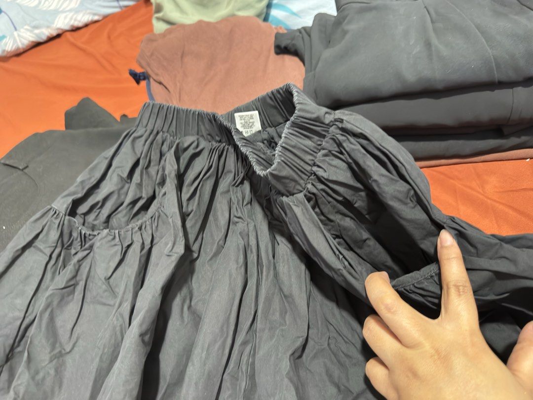Dark Grey Flared Mini Skirt with Pockets (Category: Skirts) located in Manila. Submitted by kimmy_yaaah (Listing ID 1467359996, Image 2). Description: - mini skirts for plus size with inner shorts - size 34-36 waistline - 150 each Color: Dark grey - Style: Flared mini skirt with pleats for great movement - Comfort: Elastic waistband for an easy, comfortable fit - Features: Convenient deep side pockets on both sides - Fabric: Lightweight and breat