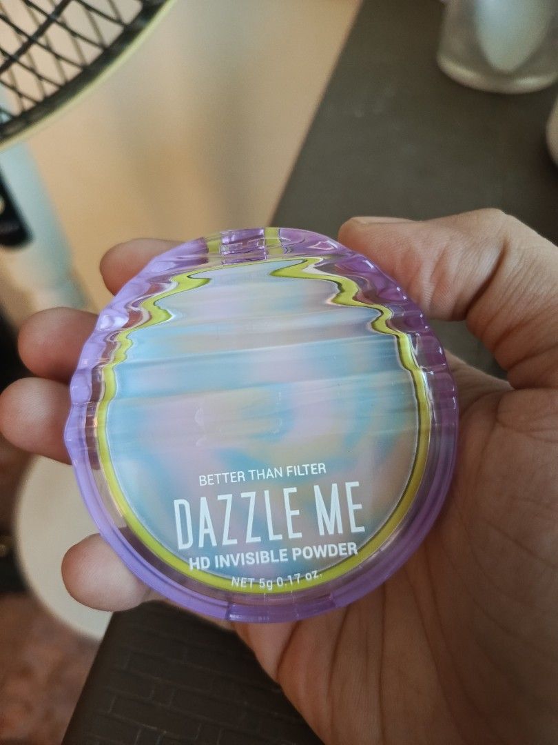 Dazzle Me HD Invisible Powder (Category: Makeup) located in Malasiqui. Submitted by shop.bea (Listing ID 1467183636, Image 2). Description: - used 2x - expiry 2027 - will remove the puff before shipping for hygiene purposes rfs: decluttering :) for payment: gcash or maribank courier: j&t express buyer shoulders shipping. no cod :).