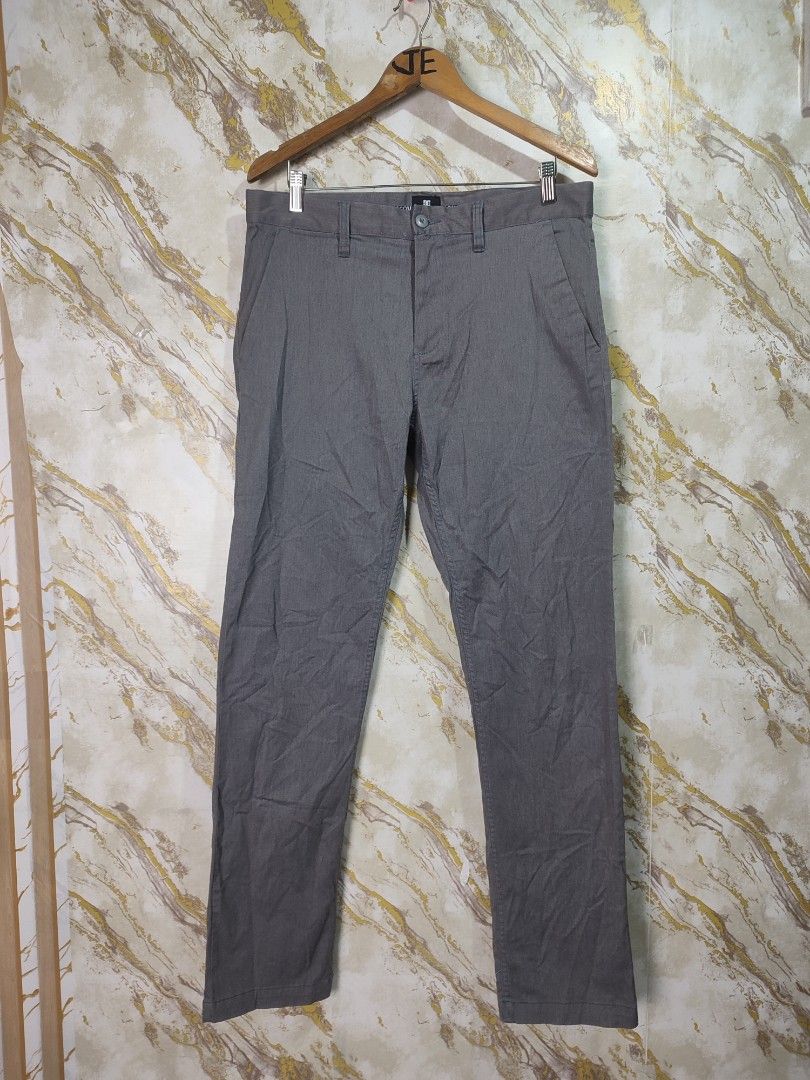 DC Pants Size (Category: Jeans) located in Cabuyao City. Submitted by jederama (Listing ID 1467270161, Image 1). Description: DC CHINO PANTS SIZE : 32 ON TAG ( SIZE 34 ACTUAL WAISTLINE ) LENGTH - 41.5 HEM - 7.5 EXCELLENT CONDITION NO ISSUE / NO FLAWS AUTHENTIC 💯 1,200 + SHIPPING FEE.
