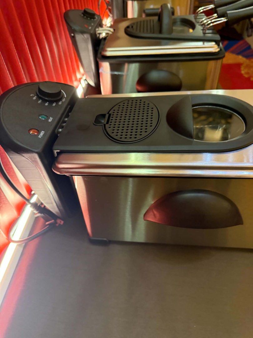 Deep Fryer DFX-301B (Category: Cookware & Accessories) located in Bacoor. Submitted by swiftbird-8163bf (Listing ID 1467207574, Image 1). Description: .