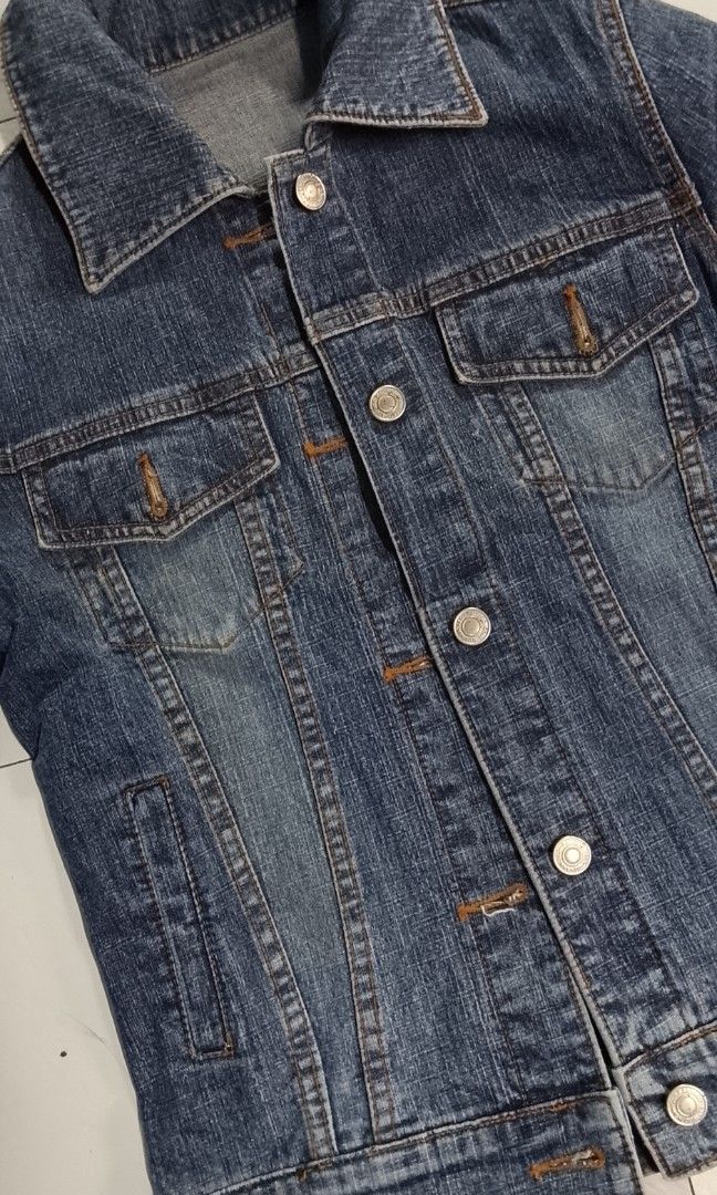 Denim Jacket (Category: Longsleeves) located in Valenzuela. Submitted by bravemountain89 (Listing ID 1467246796, Image 3). Description: .