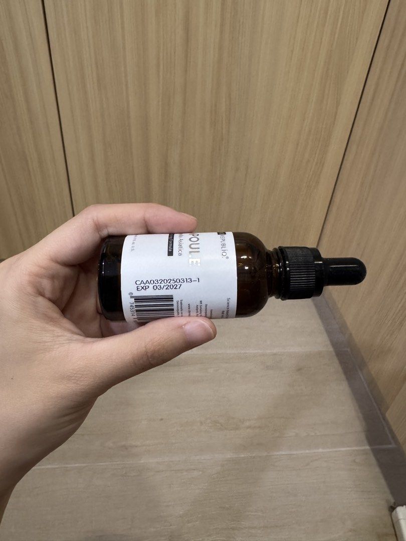 Dermorepubliq 82% Cica Clarifying Ampoule 30ml (Category: Face Care) located in Taguig. Submitted by chinitafinds (Listing ID 1467260309, Image 2). Description: - Dermorepubliq Centella Asiatica ampoule with clarifying formula. - Size is 30ml or 1 fl. oz. - Expiry date 03/2027 - Includes the original outer packaging box, though the top flap shows minor wear - Unused skincare item stored properly Payment first before shipping.