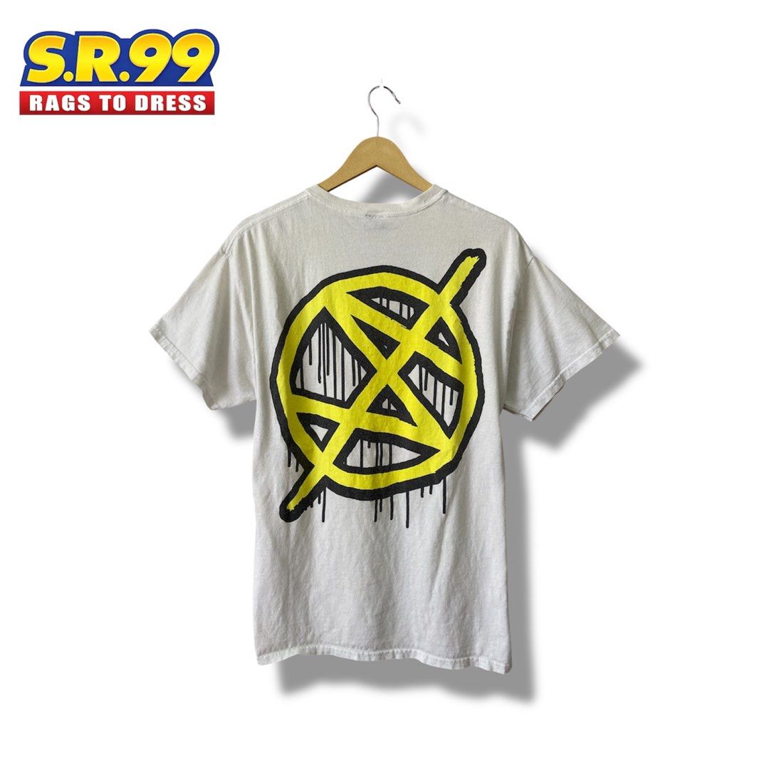 Deviluse tee (Category: Tshirts & Polo Shirts) located in Sandakan. Submitted by looted.sr99 (Listing ID 1467229299, Image 1). Description: Deviluse Tee ✅MYR30 ✅Condition 9/10 ✅Pit 21 Labuh 28 DO PM ME IF URE INTERESTED@OFFER UR BESTPRICE #Lootedbysr99.