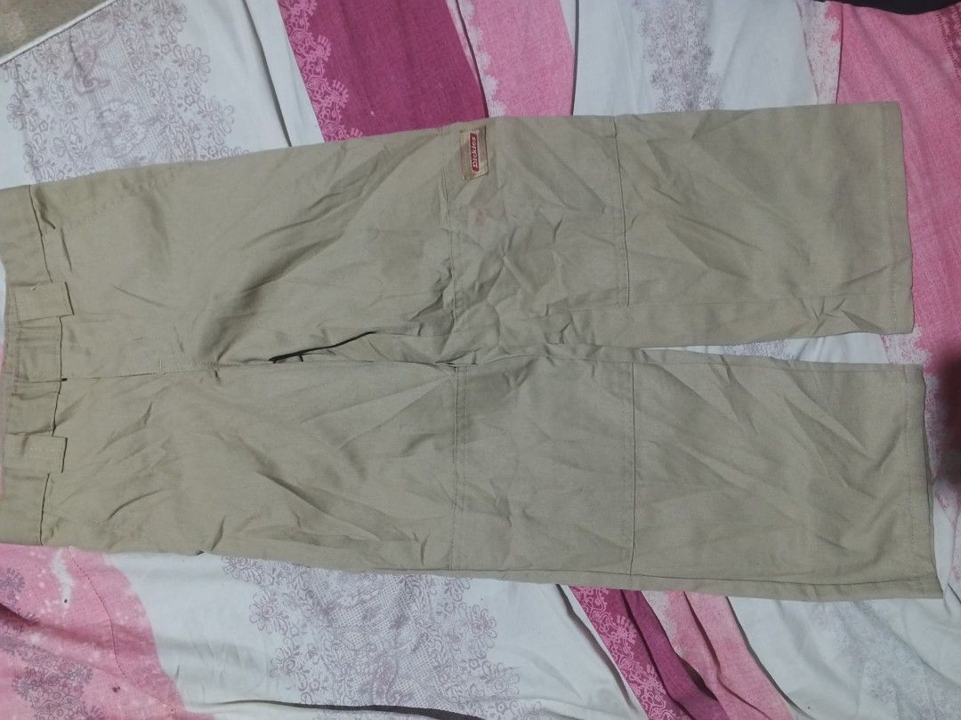 dickies double knee for kids (Category: Activewear) located in Isabel. Submitted by nieljun112187 (Listing ID 1467290978, Image 1). Description: dickies double knee for kids width 24 length 29 colorate 9 issue may kunti lang tattered sa baba pero dnaman halata ....