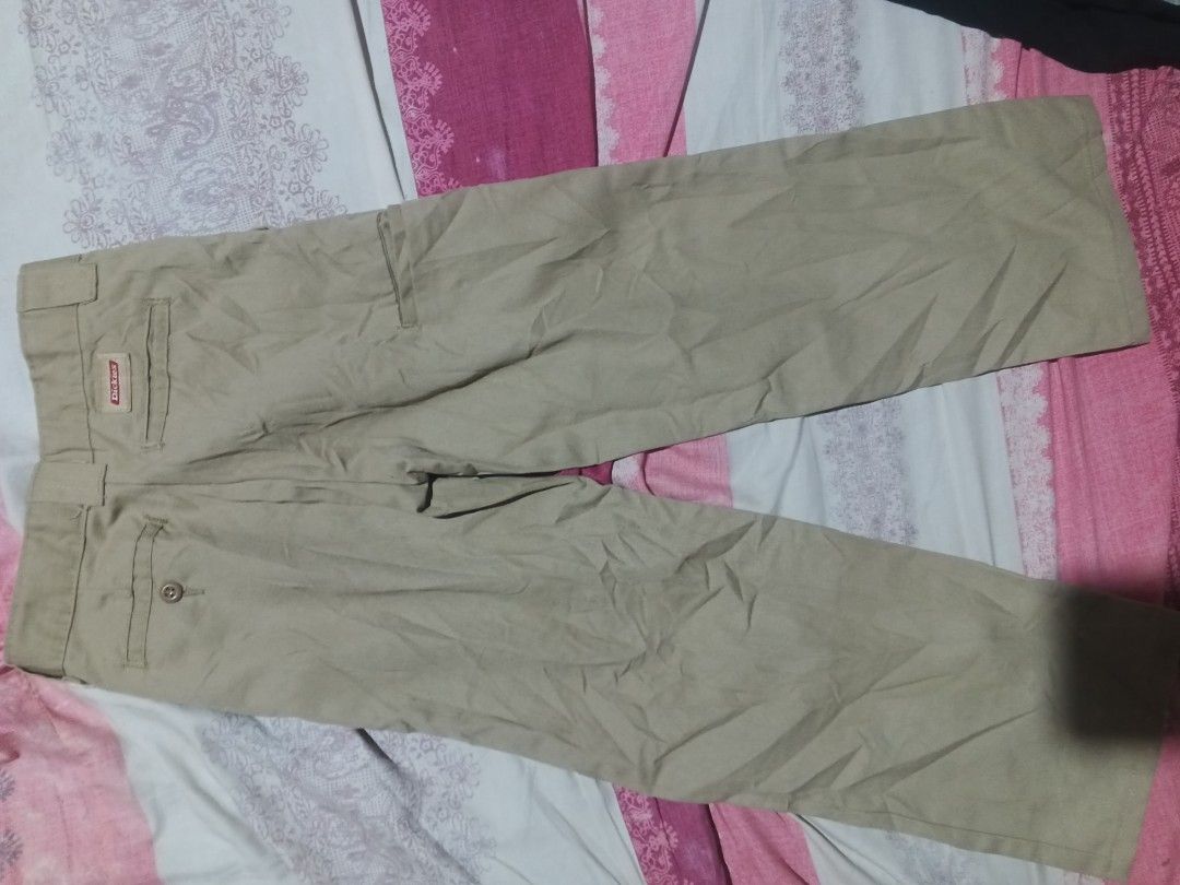 dickies double knee for kids (Category: Activewear) located in Isabel. Submitted by nieljun112187 (Listing ID 1467290978, Image 2). Description: dickies double knee for kids width 24 length 29 colorate 9 issue may kunti lang tattered sa baba pero dnaman halata ....