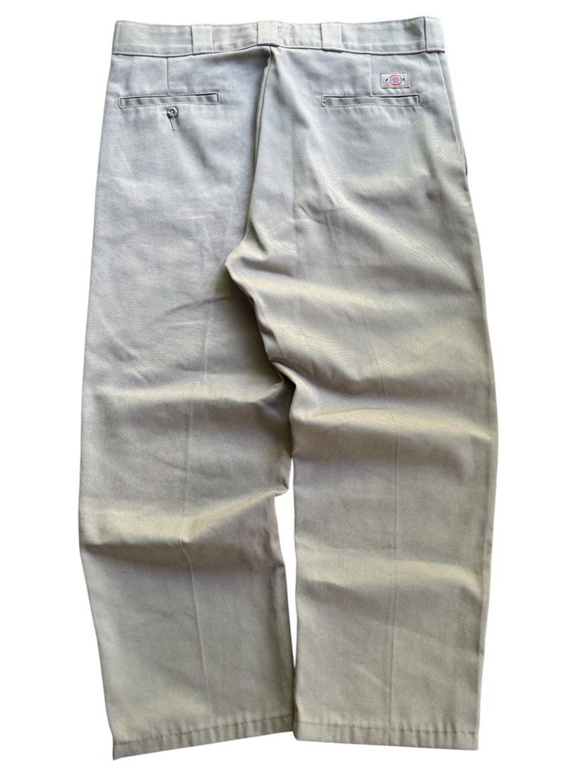 DICKIES KHAKI 874 ORIG FIT (Category: Chinos) located in Kalibo. Submitted by chadiboooy (Listing ID 1467234880, Image 2). Description: DICKIES 874 ORIG FIT Excellent Condition No issues W 32X36 L 41 HEM 9.5 DM FOR MORE INFO📩.