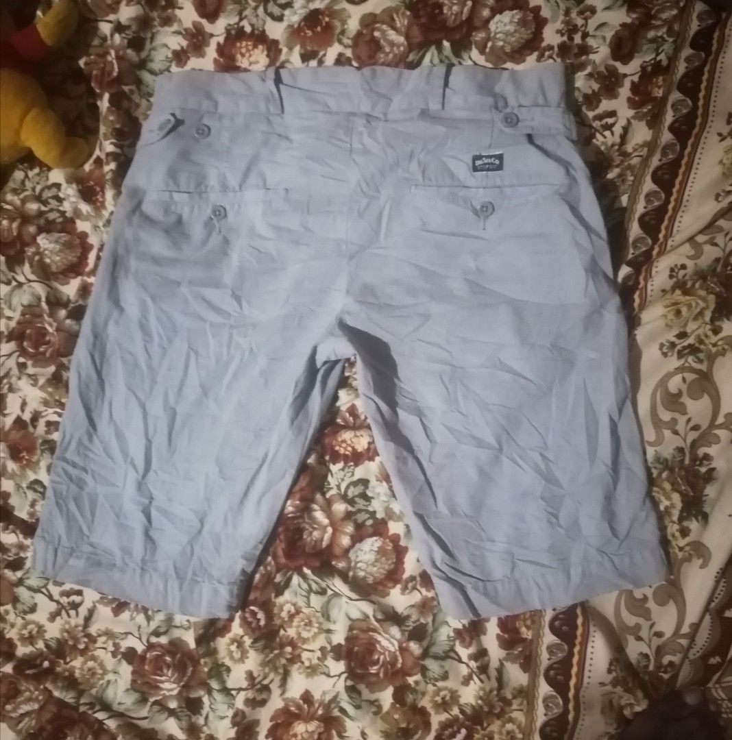 Diesel SLIM-FIT (Category: Shorts) located in San Carlos City. Submitted by apyogone (Listing ID 1467216544, Image 2). Description: Diesel Slim-fit Excellent condition Color rate 9.9 Waistline 31 ontag Actual size 34 Length 20.5 Hem 9.
