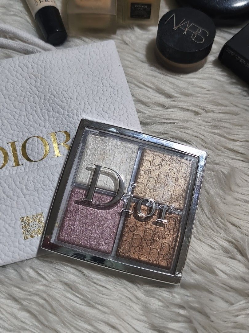 Dior Backstage Glow Face Palette (Category: Makeup) located in Mandaluyong City. Submitted by bisou_ph2 (Listing ID 1467245072, Image 1). Description: Authentic Universal 001 Old formula Used the blush and strobe 2x only. No more box rfs: hindi bagay sakin Location: Mandaluyong City Open for pick up, shipping, lalamove..