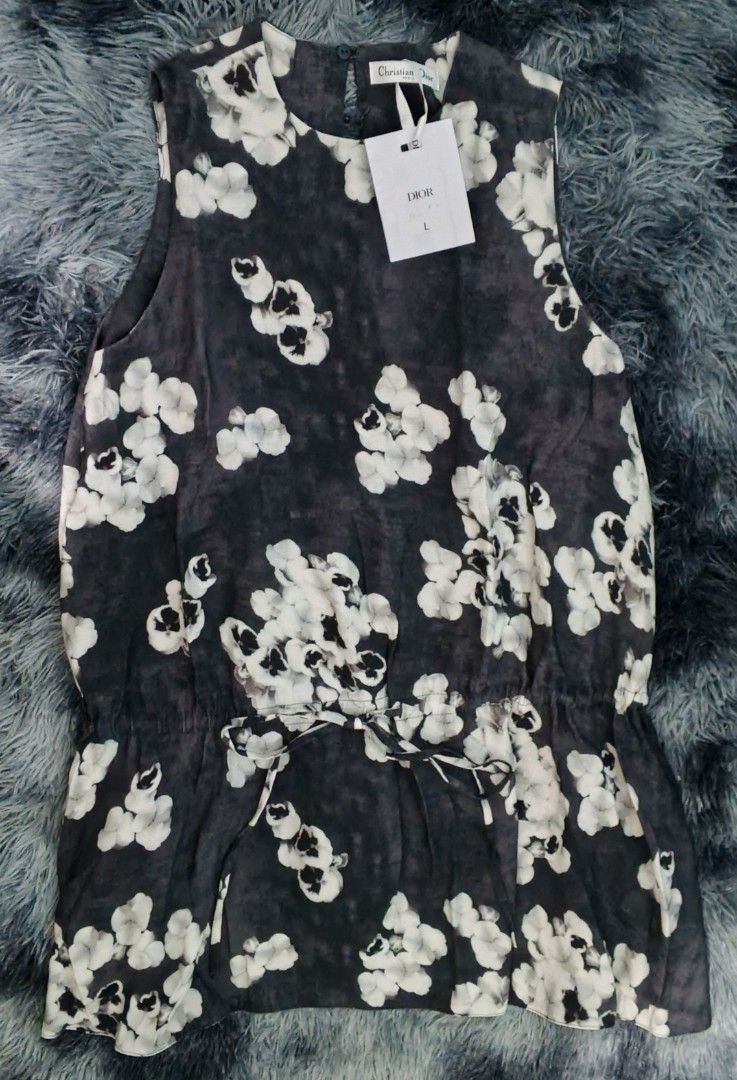 dior dress sleeveless new (Category: Dresses) located in Magalang. Submitted by trendz67271 (Listing ID 1467205631, Image 1). Description: brand new bought from abroad size reference in photos large size.
