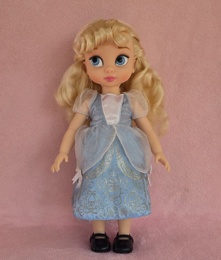 DISNEY ANIMATOR CINDERELLA (Category: Kids Toys) located in Quezon. Submitted by blushreloved (Listing ID 1467188382, Image 1). Description: Selling As Is.