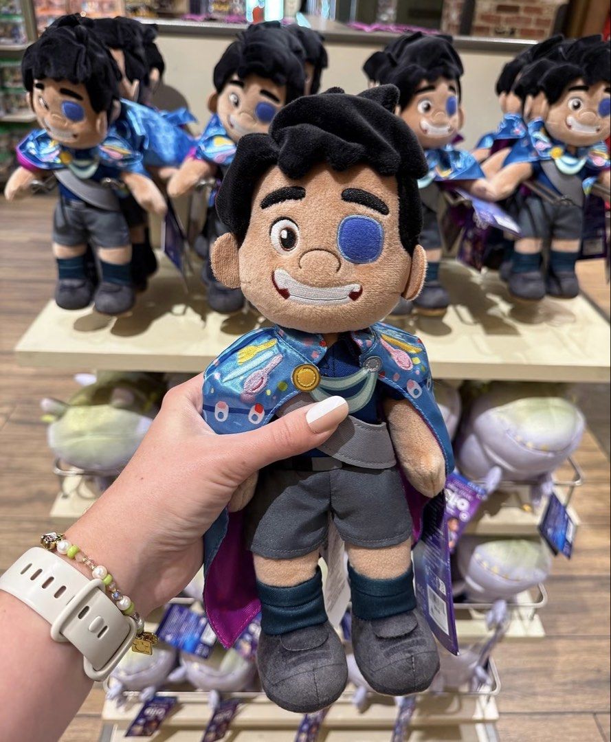 Disney Elio Plush (Category: Vintage Collectibles) located in Manila. Submitted by blueseamarketing (Listing ID 1467304442, Image 2). Description: New with tag.