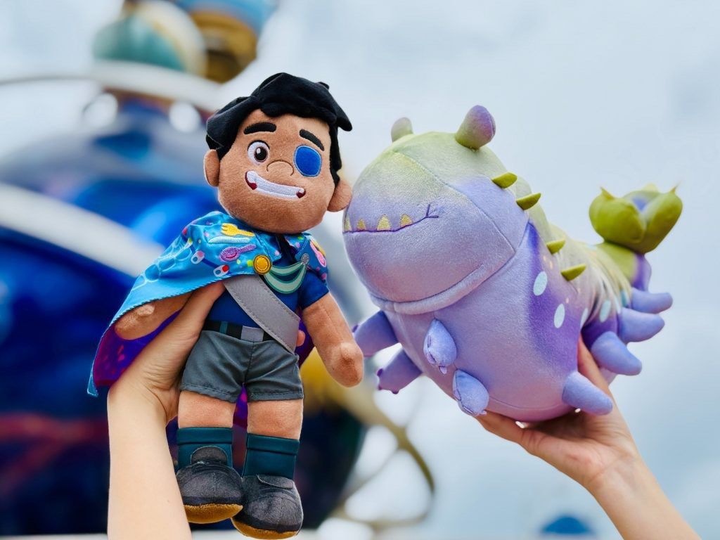 Disney Elio Plush (Category: Vintage Collectibles) located in Manila. Submitted by blueseamarketing (Listing ID 1467304442, Image 1). Description: New with tag.
