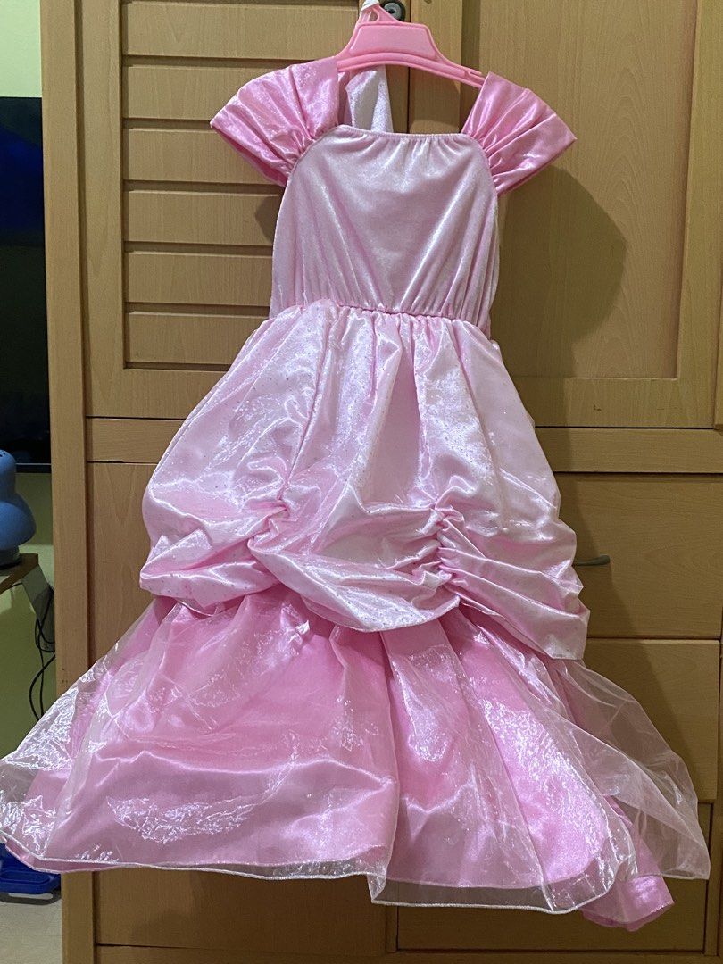 Disney Princess Aurora Gown (Category: Babies & Kids Fashion) located in Calamba. Submitted by happy_lindzyp (Listing ID 1466440623, Image 3). Description: Disney Princess gown for 5-7 yrs old. Used twice only. With gloves. .