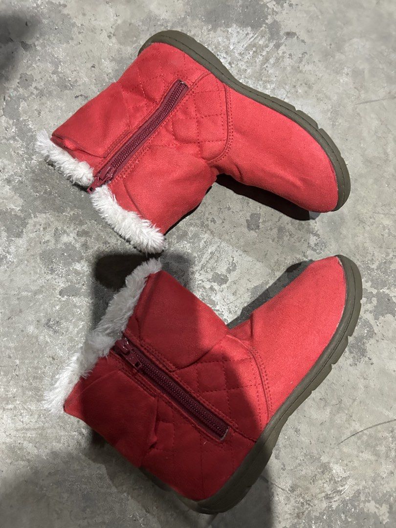 Disney Red Kids Boots (Category: Babies & Kids Fashion) located in Quezon City. Submitted by jjsurplus_23 (Listing ID 1467184209, Image 3). Description: .