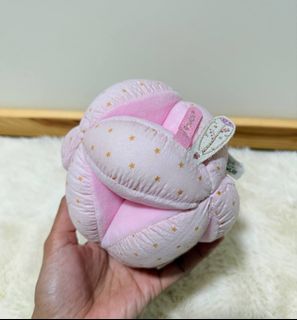 (Category: ) located in . Submitted by purrloved.items (Listing ID 1467295298, Image 1). Description: .