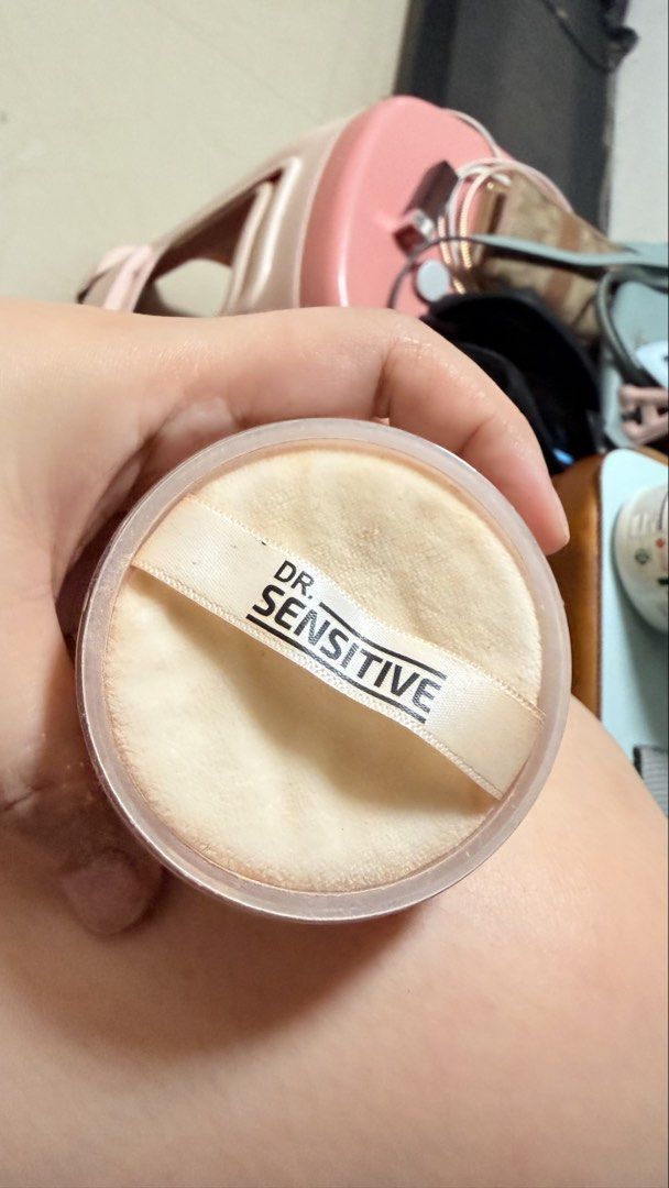 Dr. Sensitive All Day No Sebum Blur Powder (Category: Makeup) located in Valenzuela. Submitted by jam0816 (Listing ID 1467354171, Image 3). Description: Shade: Nude Barely used. Not my shade..