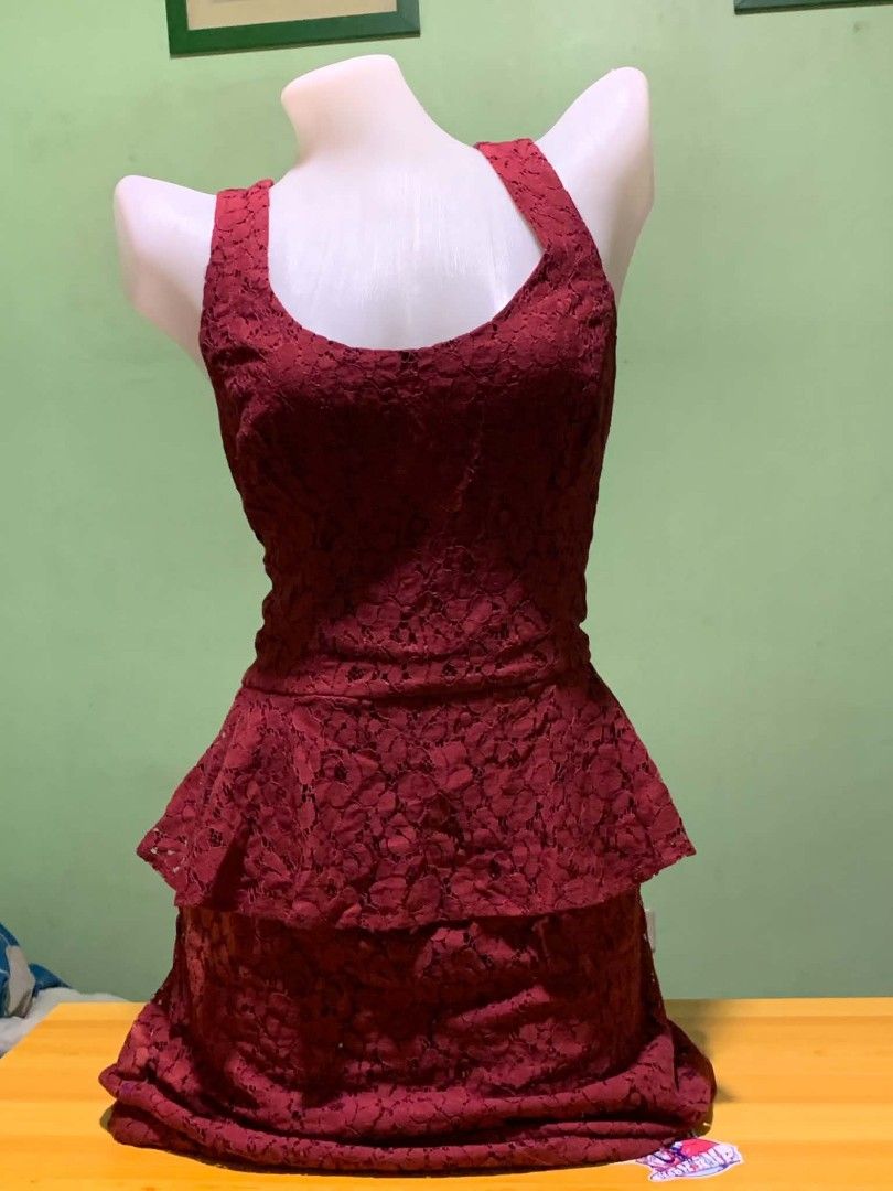 DRESS FOE TAKE ALL (Category: Dresses) located in Manila. Submitted by quishi061210 (Listing ID 1467243173, Image 1). Description: - Color: Stunning red - Material: Delicate floral lace overlay, clean fabric with no pulls or loose threads - Design: Sleeveless, scoop neckline, fitted bodice, layered peplum waist, and straight skirt hitting above the knee - Style: Identical front and back design - Occasion: Ideal party outfit or formal wear option.