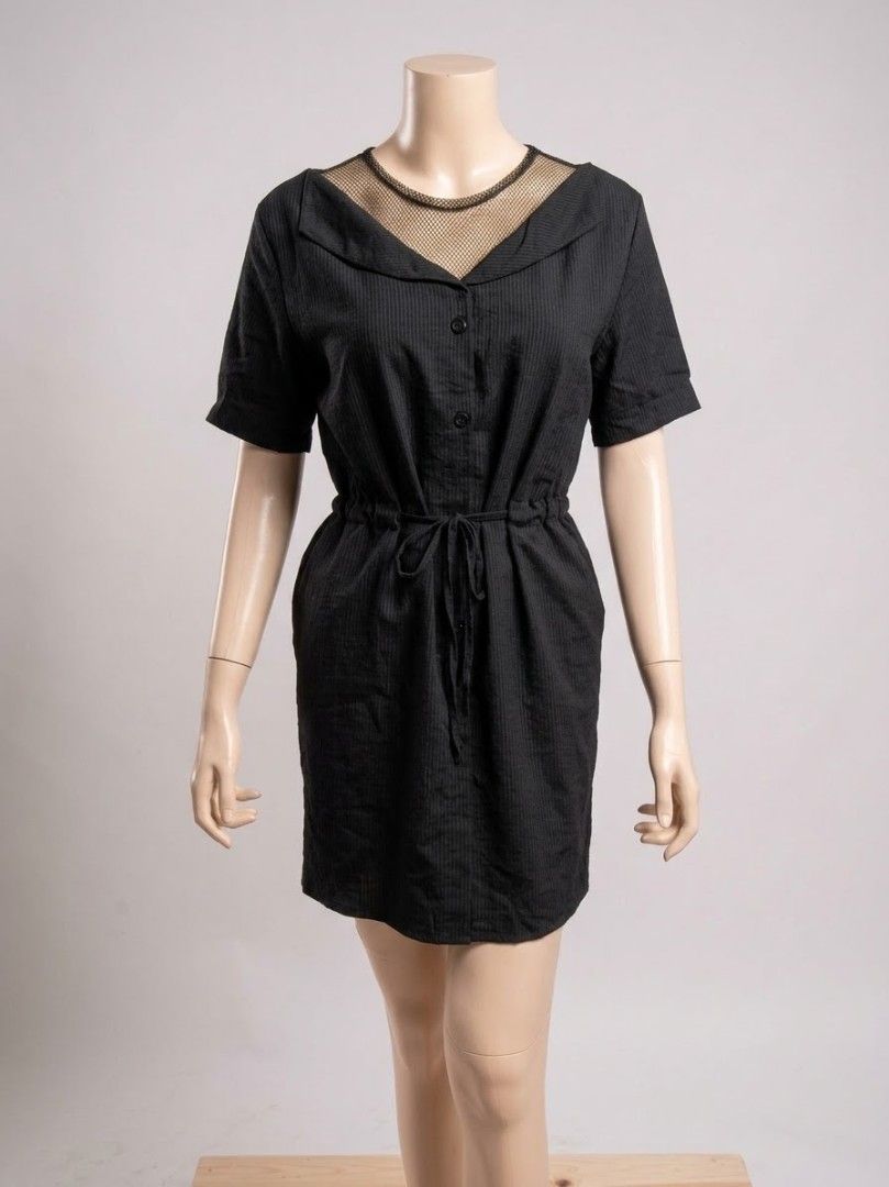 Dresses (Category: Dresses) located in Manila. Submitted by akiramae16 (Listing ID 1467263576, Image 3). Description: Dm me for sizes.