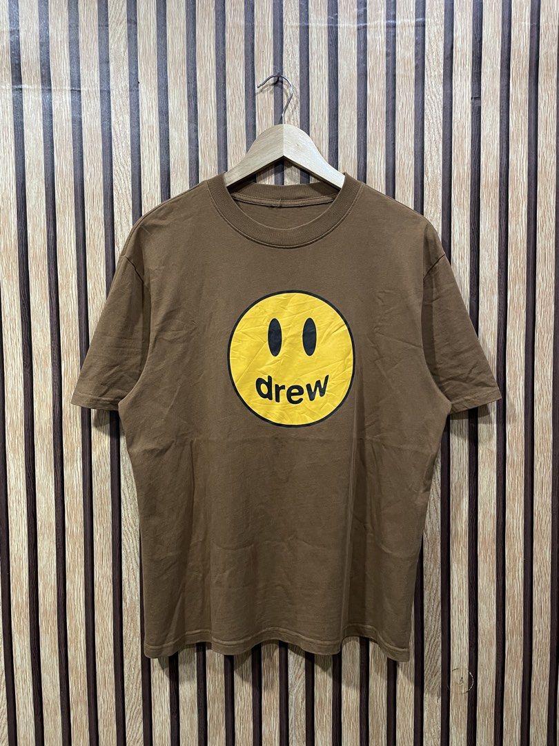 Drew Brown Tshirt (Category: Activewear) located in Digos. Submitted by johannamae01 (Listing ID 1467179278, Image 1). Description: Excellent to new Size: Medium Dimes: 20x27 Cr: 9.8/10 issue: Cut tag Sobrang ganda sa personal.