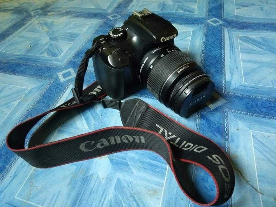 DSLR Canon camer (Category: Cameras) located in Paranaque City. Submitted by fajjar12589 (Listing ID 1467356725, Image 2). Description: .