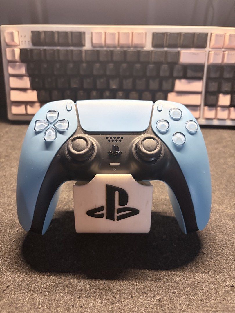 Dualsense 5 Starlight Blue (Category: PlayStation) located in Pateros City. Submitted by funkytimer (Listing ID 1467182037, Image 1). Description: Dualsense 5 Starlight Blue Barely Used No issues 2600 only.