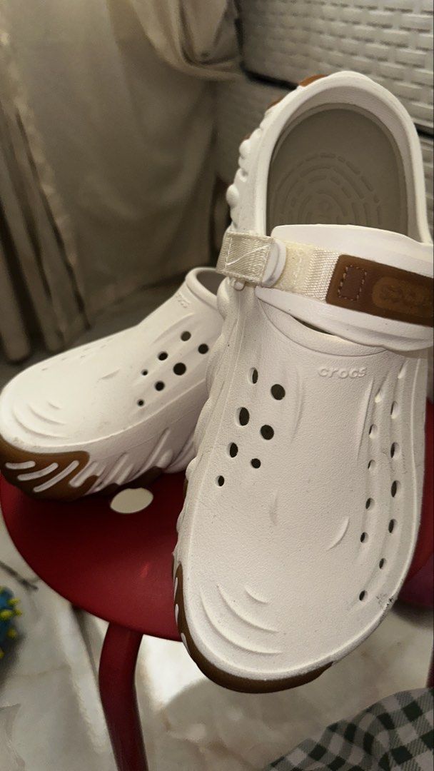 Echo Gum RO Clog CROCS Original (Category: Casual Shoes) located in Manila. Submitted by maliaaa14 (Listing ID 1467204779, Image 1). Description: Echo Gum RO Clog CROCS Used 2x only Selling price 3,500 Original Crocs bought from Canada C$94.99 Size 10 MEN’S SIZE For pick-up Pasay City.