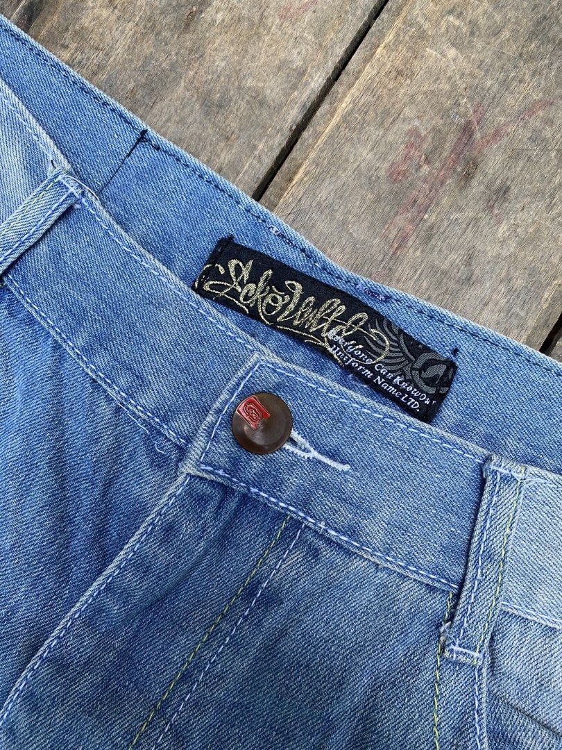 ECKO UNLTD BIG EMBROIDERY (Category: Shorts) located in Manila. Submitted by bottomswrldwidev2 (Listing ID 1467298657, Image 3). Description: 📍ECKO UNLTD BIG EMBROIDERY | LONG JORTS Waist: 36 Lenght: 27 Thigh: 15.5 Hem: 12.5 Condi: 9.9/10 - minimal stain.