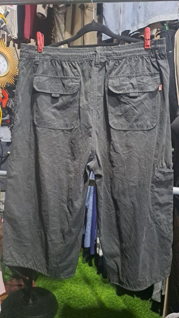 Ecko Unltd short pedal black (Category: Shorts) located in Antipolo. Submitted by __watchu_finds (Listing ID 1467287709, Image 3). Description: color may vary due to lightning shipment: lalamove, lbc, grab jnt etc payment: gcash meetup: imall antipolo or nearby.