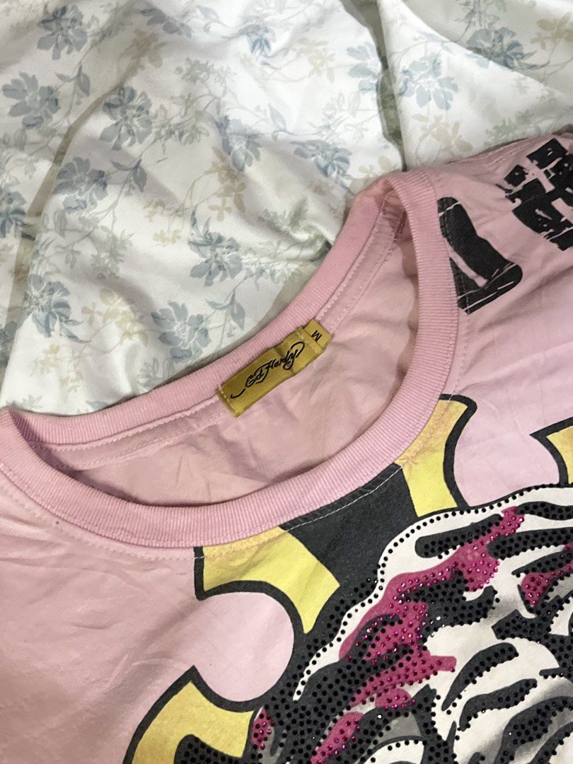 ED HARDY Y2K TEE (Category: Blouses) located in Butuan. Submitted by darlingdressco. (Listing ID 1467349616, Image 3). Description: .