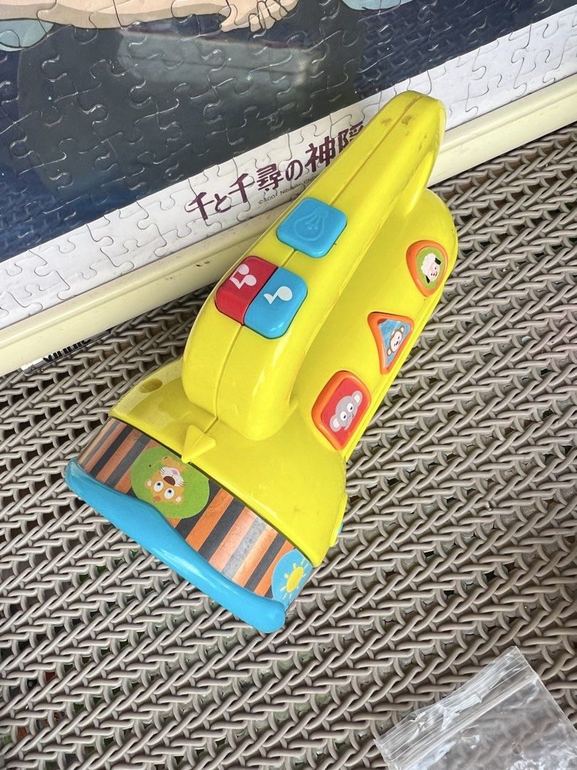 ELC My first torch (Category: Kids Toys) located in Manila. Submitted by macks_toys (Listing ID 1467338093, Image 3). Description: 📌You may send DM for your inquiries. ✨KINDLY CHECK EACH DETAILS✨ 🔳 From Japan/UK Surplus items 🔳 Batt op (not included) 🔳 Working light and sounds 🔳 Manage your expectations since it’s preloved and from Surplus Items 🔳 WYSIWYG ✨ Thank you! ✨.