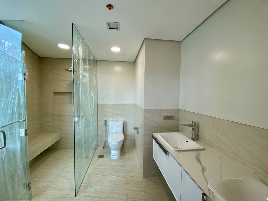 EMPRESS AT CAPITOL COMMONS (Category: Apartments & Condos) located in Caloocan City. Submitted by luckywolf.f653d9 (Listing ID 1467192838, Image 3). Description: Empress by Ortigas Land Located in Capitol Commons, Pasig City Directly in front of Estancia Mall Project Highlights: Mix-used development with luxury condominium units World-class amenities Strategically located near: Unimart Park Future Mega Manila Subway Station Unit Details: 1 BR (67