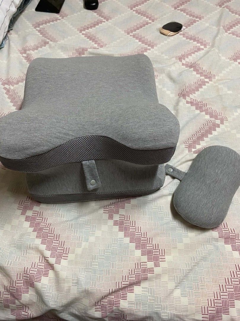 Ergonomic Bed Back Rest Support Pillow with Neck Cushion Grey (Category: Bedding & Towels) located in Paranaque City. Submitted by zackzero (Listing ID 1467231546, Image 3). Description: - Colour: Grey - Includes removable neck pillow attachment for extra comfort - Breathable mesh side panels to keep you cool - Built-in strap with button closure for easy transport or storage - Sloped design offers ideal back support for sitting in bed or on the f