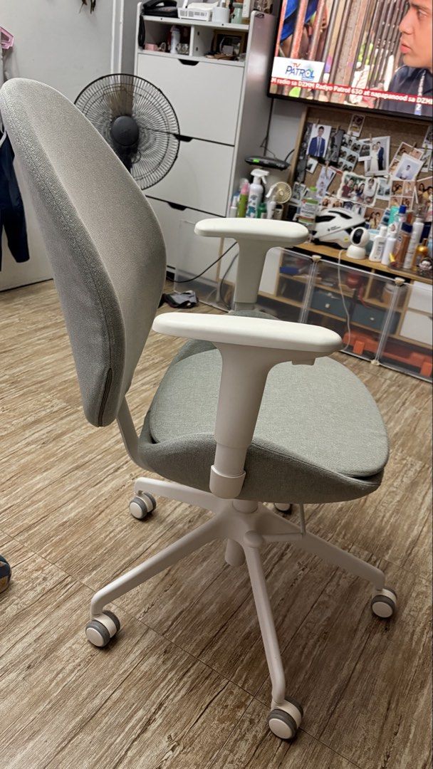 Ergonomic Office Chair Mint Green with White Frame (Category: Office Furniture & Fixtures) located in Taguig. Submitted by erindln_ (Listing ID 1467318099, Image 2). Description: - Color: Mint green fabric with a matching white frame - Condition: Clean, no tears or stains - Ergonomics: Fully padded seat and curved backrest for all-day comfort - Adjustability: Armrests move up and down - Mobility: Smooth-rolling caster wheels on a sturdy five-star