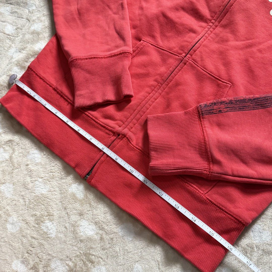 Esprit Sports (Category: Coats, Jackets and Outerwear) located in Manila. Submitted by shefindshope (Listing ID 1467234295, Image 3). Description: Large on tag. Perfect din siya sa XS for a bit of baggy fit.