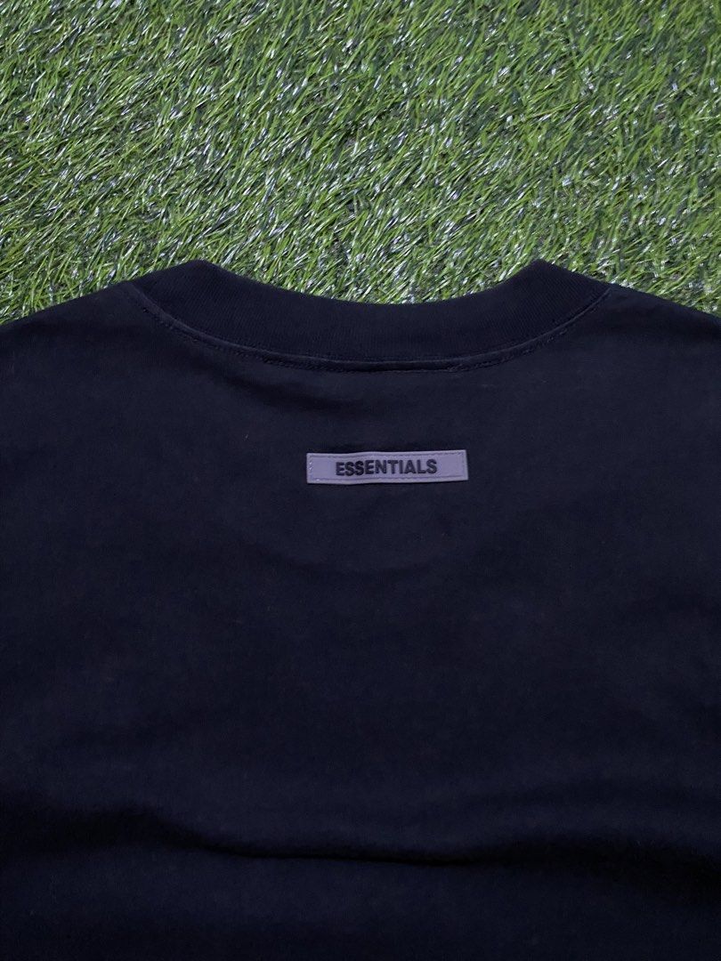 ESSENTIALS (Category: Tshirts & Polo Shirts ) located in Manila. Submitted by niftythrifttt (Listing ID 1467340423, Image 3). Description: ESSENTIAL SIZE L WIDTH - 20.5 LENGTH - 30 COLOR RATE 9.0 EXCELLENT CONDI ISSUE MINI FADE IN NECK.