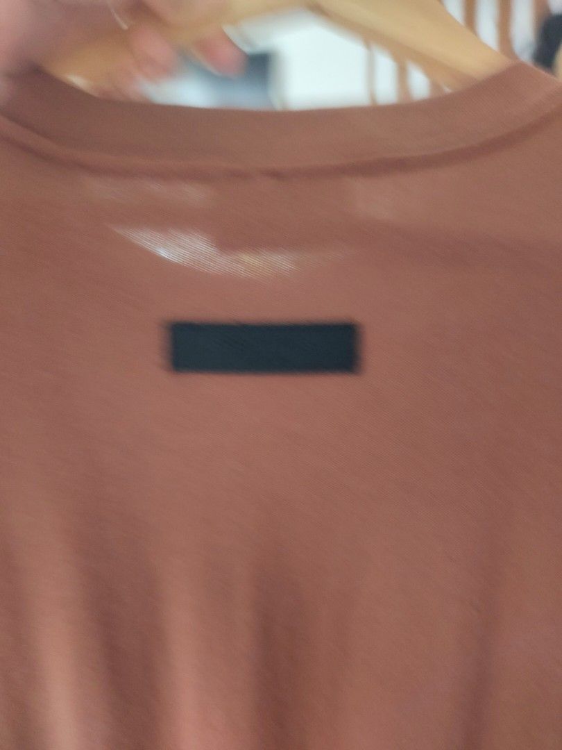 Essentials Mens shirt (Category: Tshirts & Polo Shirts ) located in Aliaga. Submitted by kmapparel (Listing ID 1467261409, Image 3). Description: .