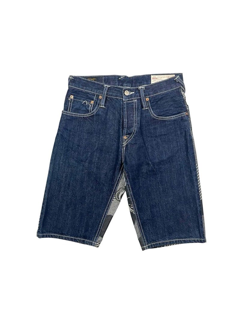 Evisu - Patterned Patchwork Denim Short (Category: Shorts) located in Puerto Princesa. Submitted by rrugsgallery (Listing ID 1467330221, Image 2). Description: Evisu - Patterned Patchwork Denim Short Tagged Size: 30 x 34 Length: 21.5 Waist (width): 15 Thigh Opening: 8.5 Condition: Very good Color rate: 9.5 Flaws: None .