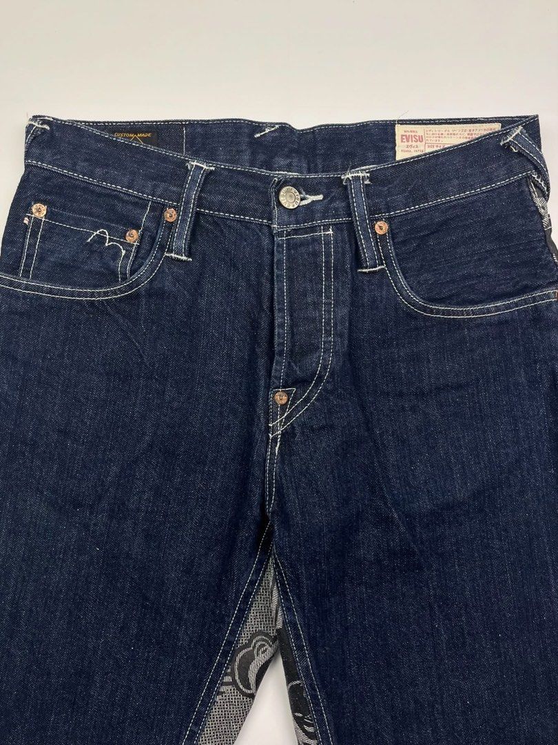 Evisu - Patterned Patchwork Denim Short (Category: Shorts) located in Puerto Princesa. Submitted by rrugsgallery (Listing ID 1467330221, Image 3). Description: Evisu - Patterned Patchwork Denim Short Tagged Size: 30 x 34 Length: 21.5 Waist (width): 15 Thigh Opening: 8.5 Condition: Very good Color rate: 9.5 Flaws: None .