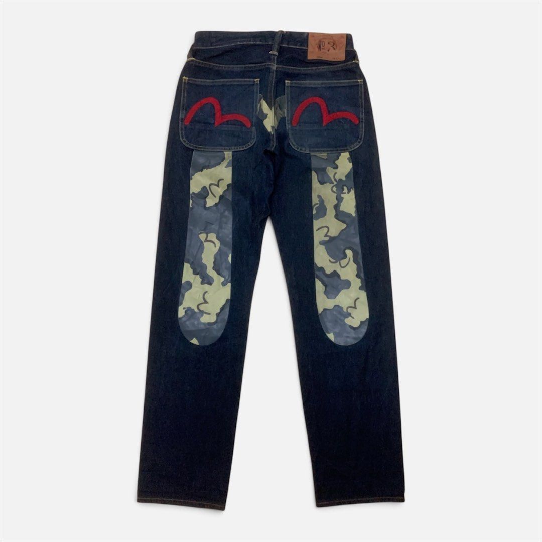 EVISU CAMO DAICOCK PANTS (Category: Jeans) located in Manila. Submitted by scarlett_hope (Listing ID 1467350717, Image 1). Description: SIZE: 28 LENGTH: 40.5 LEG OPEN: 7.5 CONDITION: EXCELLENT .