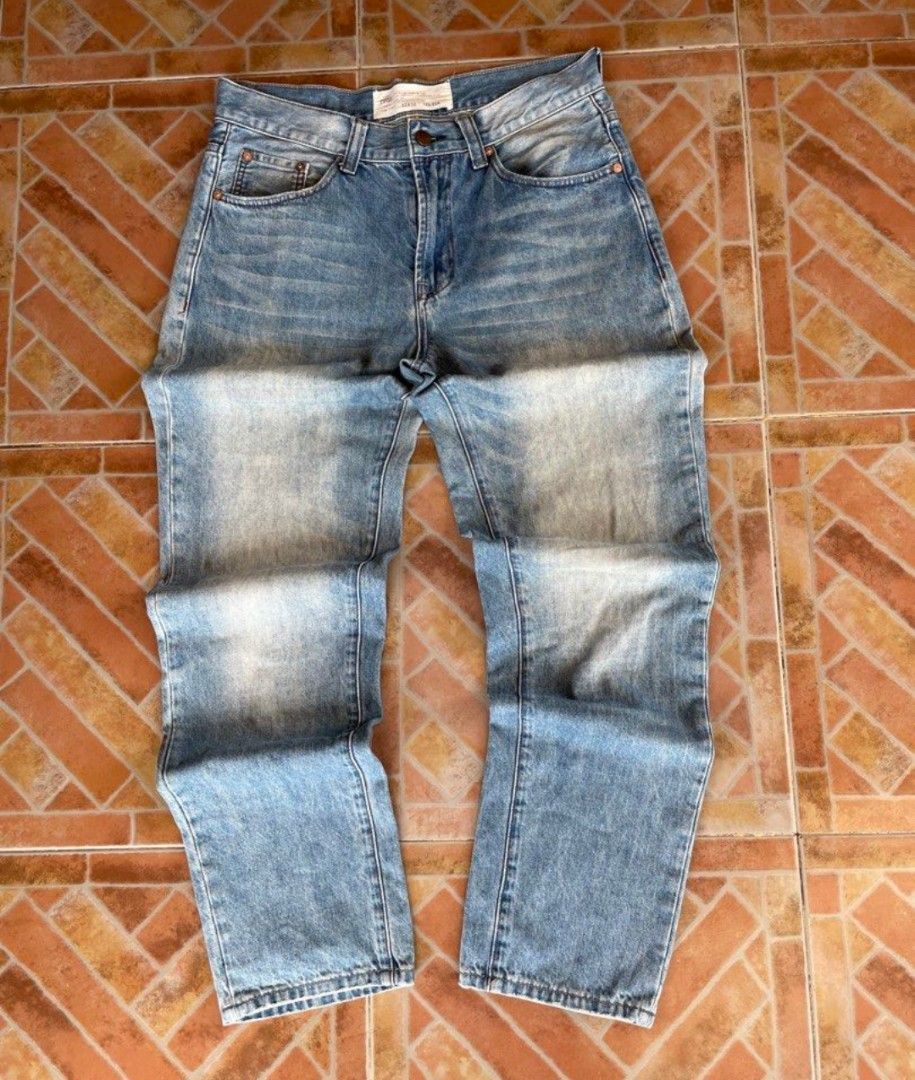 Evisu Lot 2008 Patchwork Denim Jeans Size 32 (Category: Jeans) located in Cainta. Submitted by cjooor (Listing ID 1467312038, Image 1). Description: - Brand: Evisu Lot 2008 - Size: 32 - Color/Wash: Light blue - Fit: Straight fit - Key Features: Unique patchwork styling with red and blue paisley patterns on the back legs - Details: Signature embroidered seagull motifs on back pockets and leather brand patch at waistband - Condition: Excellent buye