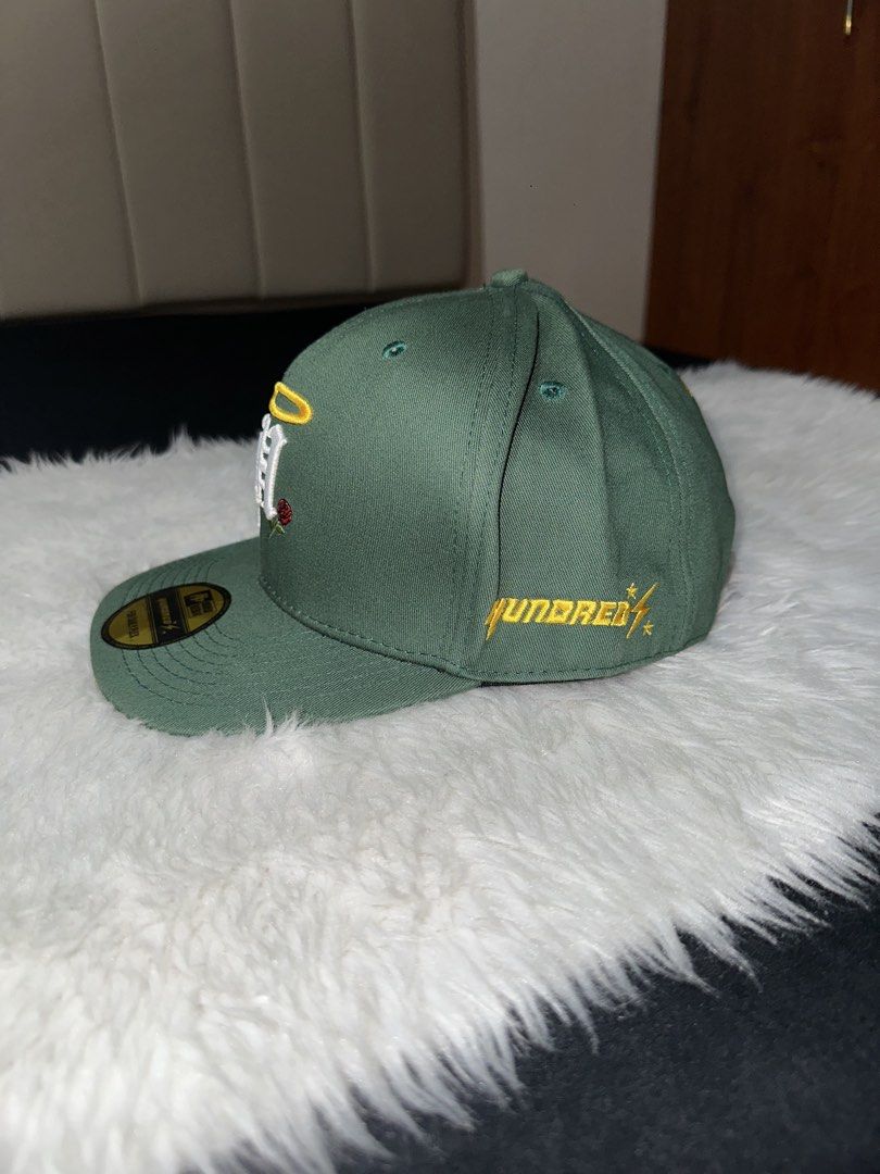 excellent condition. this is the first release version (Category: Caps & Hats) located in Cainta. Submitted by sati_vaaa (Listing ID 1467344783, Image 3). Description: good as new/unused. excellent condition. .