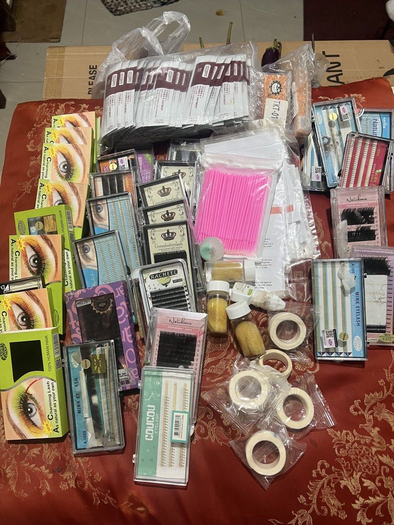 Eyebrow & Eyelashes (Category: Makeup) located in Manila. Submitted by rareforest_1019d7 (Listing ID 1467311811, Image 1). Description: Take all .