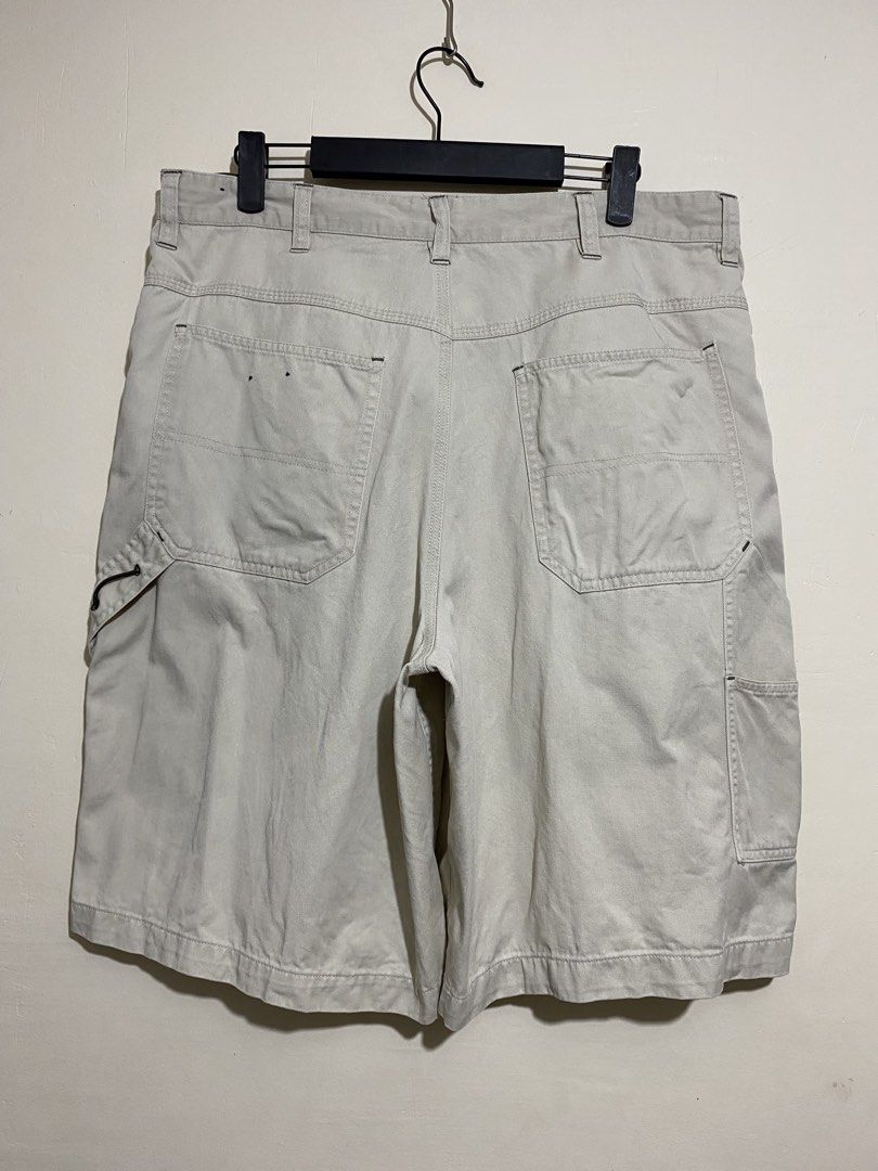FADED GLORY,Khaki Carpenter short (Category: Shorts) located in Cavite. Submitted by jc_thrift95 (Listing ID 1467334459, Image 2). Description: - a pair of men’s tan or cream-colored carpenter utility shorts with back patch pockets and a side hammer/utility loop. - Made in Bangladesh - L- 22 inch - W- 17 inch - Color rate 8/10 - See picture details for dimes..