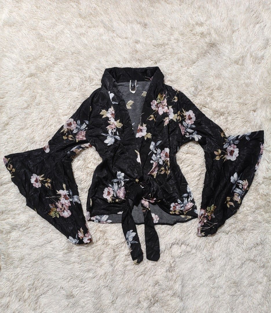 Fairy core Floral Flared Long sleeve (Category: Longsleeves) located in Minglanilla. Submitted by out.thrift (Listing ID 1467326645, Image 1). Description: 🦋 FAIRY CORE FLORAL FLARED LONG SLEEVE 📌 EXCELLENT CONDITION 📌SIZE M 📌 COMPLETE TAGS 📍CEBU 📦SHIP VIA J&T 👤 CHECK OUT THRIFT FOR LEGITIMACY AND PERMANENT VOUCH ❗PLS MANAGE YOUR EXPECTATIONS SINCE THE ITEM IS THRIFTED.