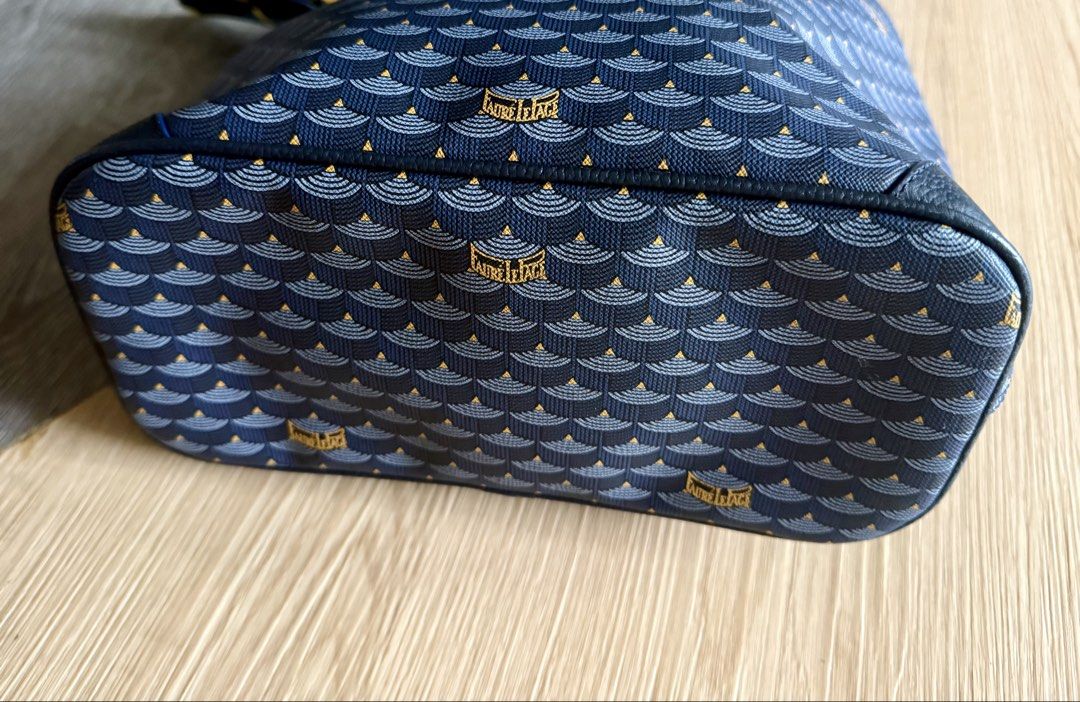 Fauré Le Page Daily Battle (Category: Luxury Bags & Wallets) located in Quezon City. Submitted by ran.dr (Listing ID 1447920012, Image 3). Description: Faure Le Page Daily Battle 27 Purchased from Greenbelt w/ receipt Complete inclusions Brand new condition 60,000 Not a reseller.